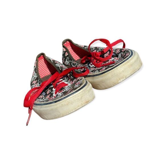 Vans Off The Wall Hello Kitty Red Black White Low Special Collaboration Size 7 - Picture 3 of 12